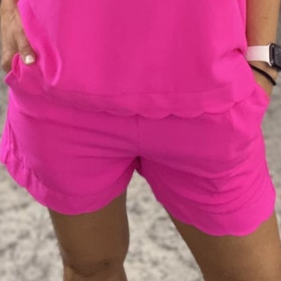 HOT PINK SCALLOPED SHORTS (SMALL) - Picture 2 of 2
